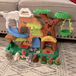 Little People Fisher Price Zoo Talkers Tree House Jungle Set working retired